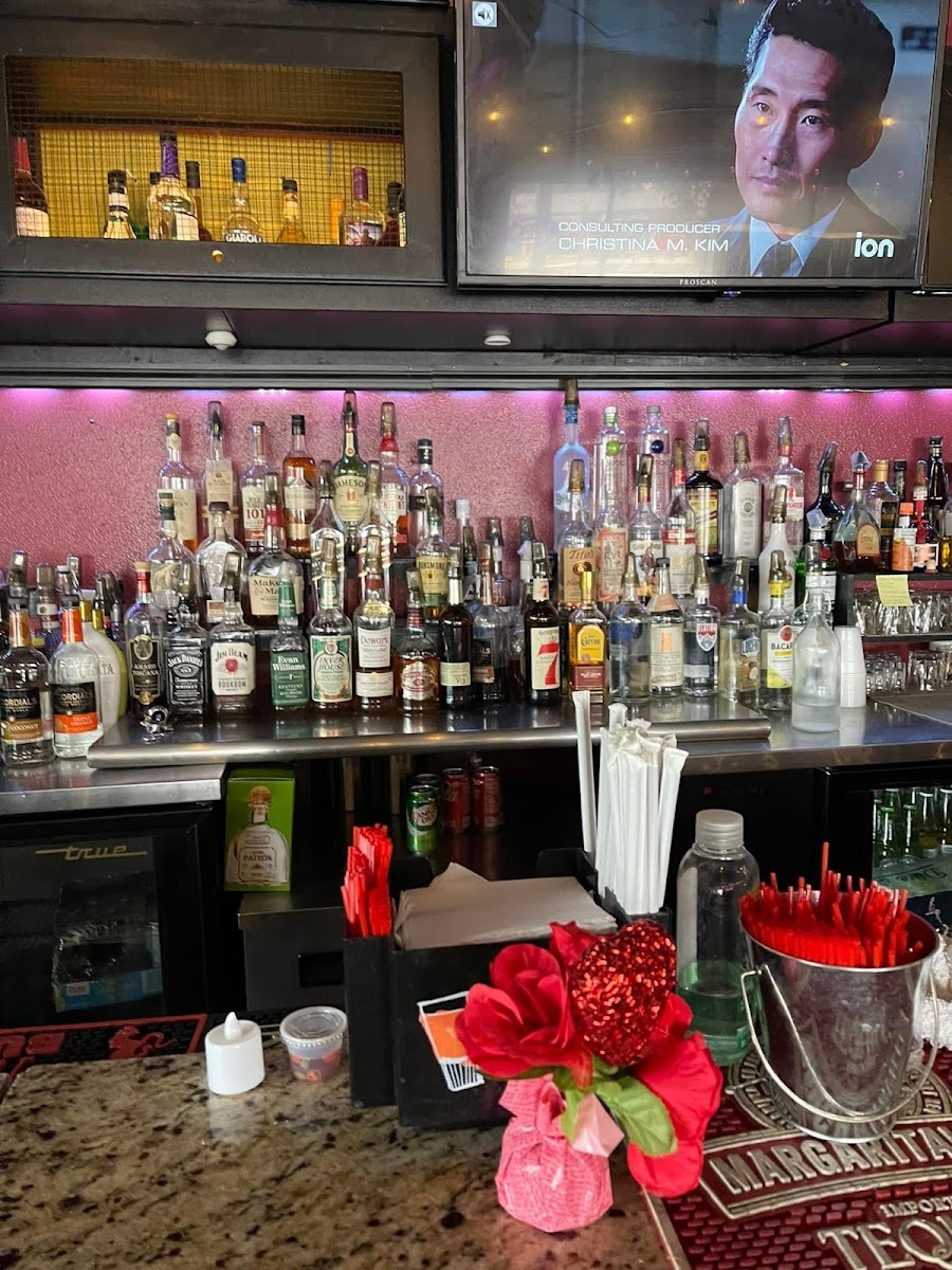 Thai 5 Restaurant Sushi & Bar